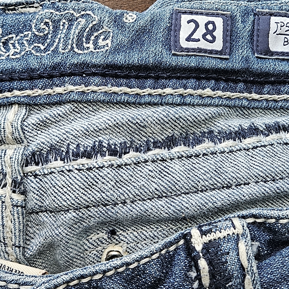 Miss Me Jean Size 28